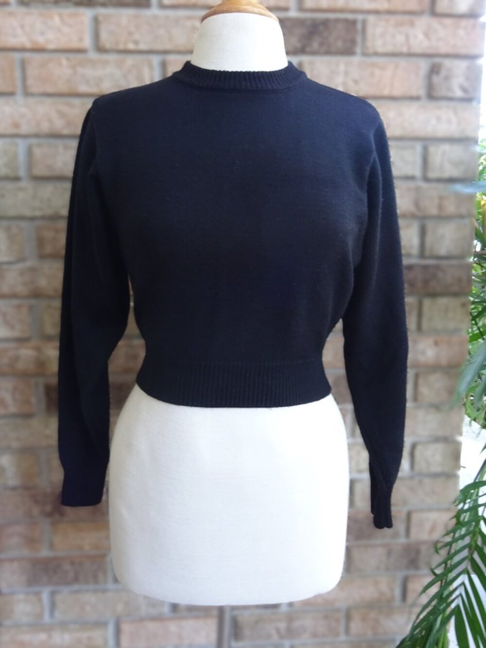 Zara Black Cropped Pullover Sweater - Size S